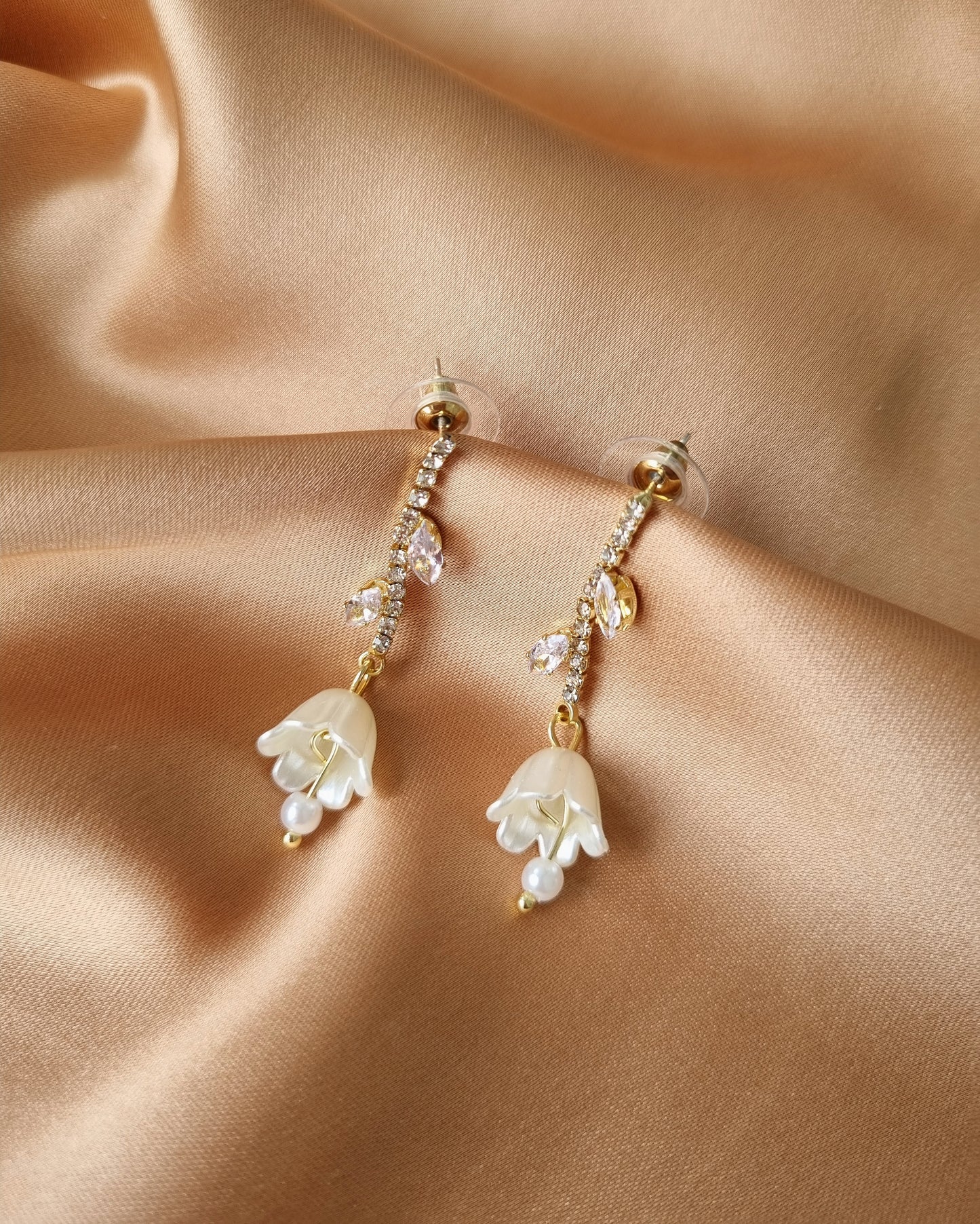 pearl drop earrings gold